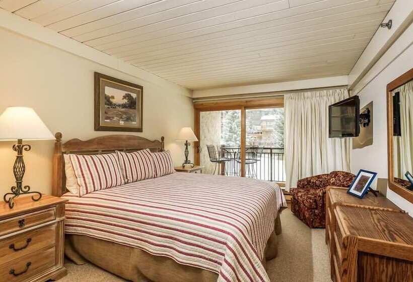 Stonebridge Condominiums