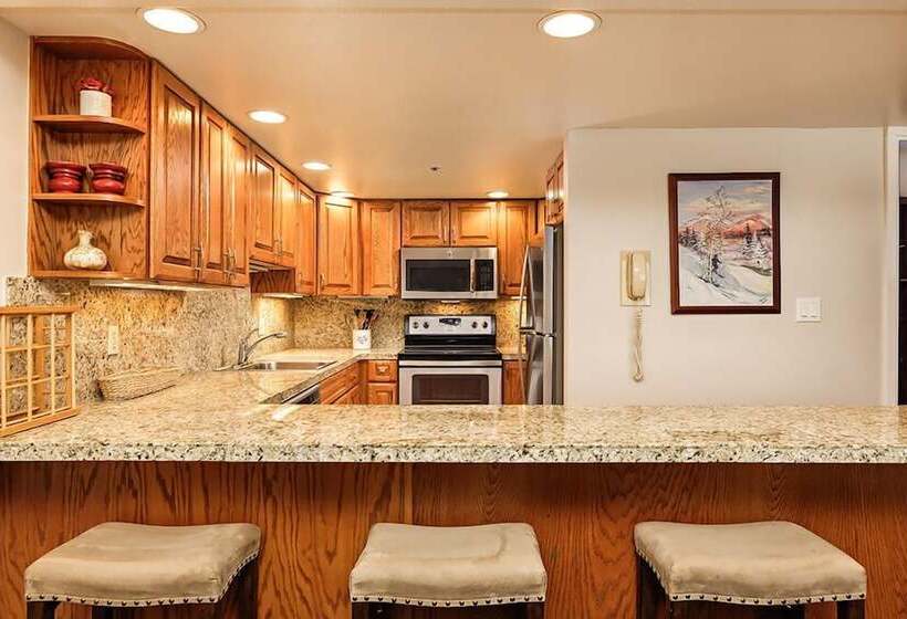 Stonebridge Condominiums