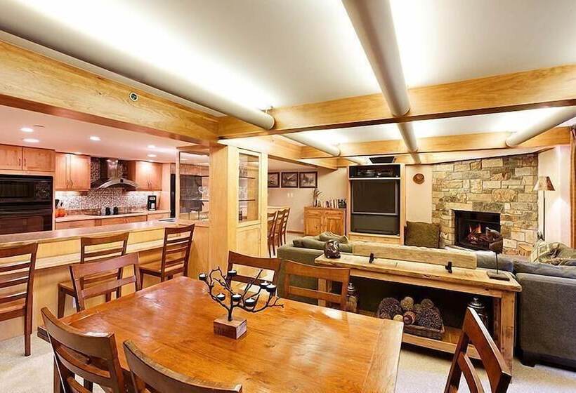 Stonebridge Condominiums