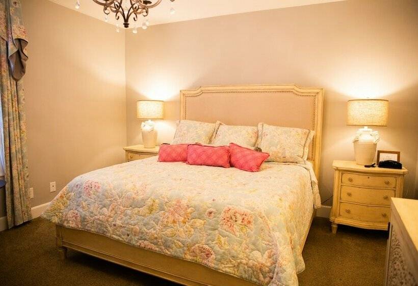 Providence Manor House Bed & Breakfast