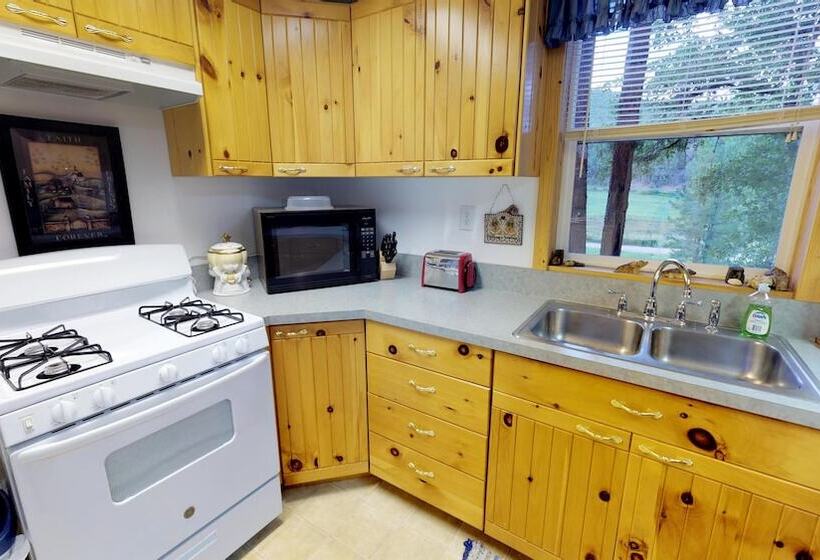 The Cabin At Lydias Canyon