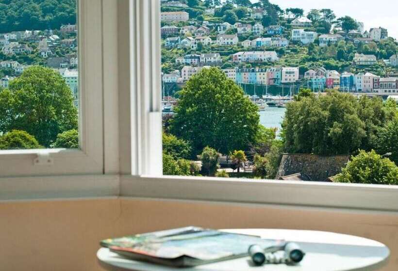 The Cottage, 13 Clarence Hill