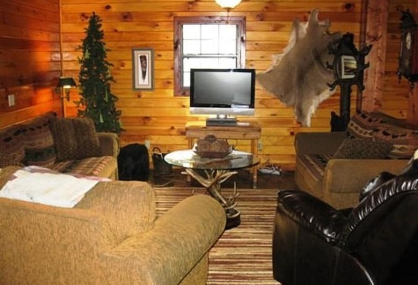 The Lodge At Hideaway Hollow  Copperhill Tn