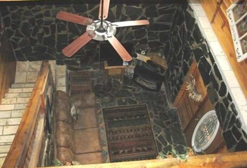 The Lodge At Hideaway Hollow  Copperhill Tn