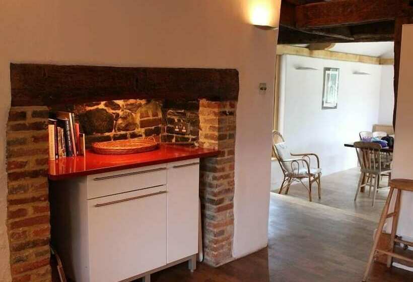 The Yeoman's House