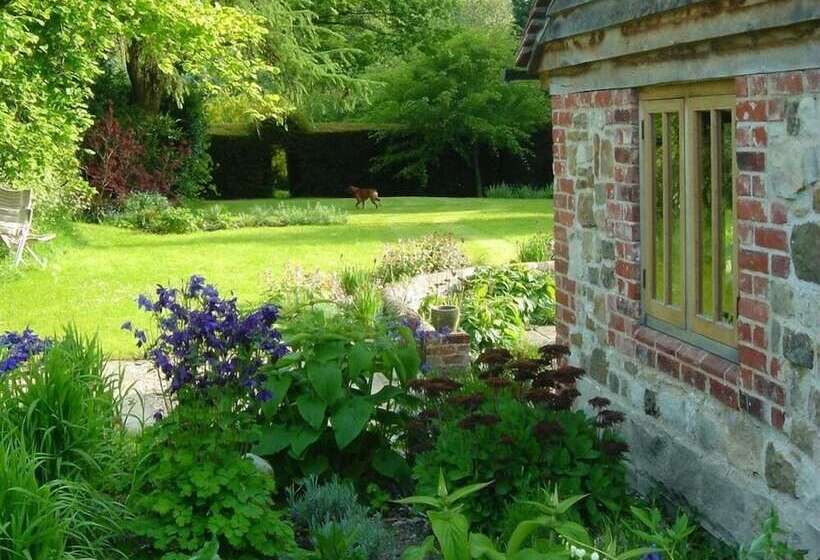 The Yeoman's House