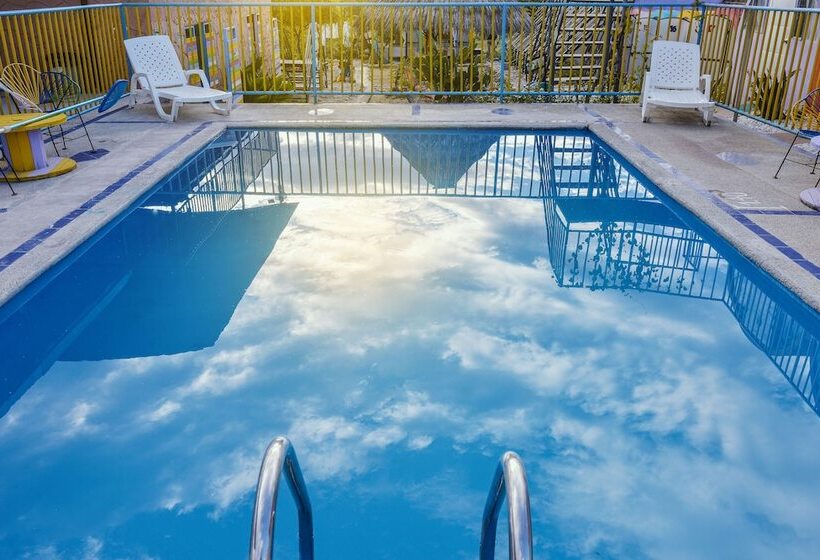 Tubo Hotel La Tatacoa   Campsite