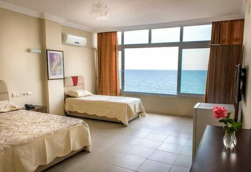 Veran Hotel Beach Club Restaurant