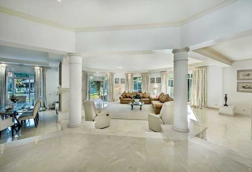 Villa In Quinta Do Lago Resort 1025