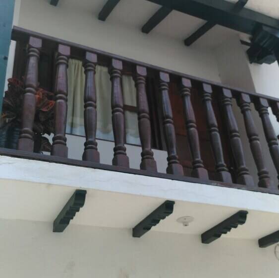 Villa Paraíso   Hostel