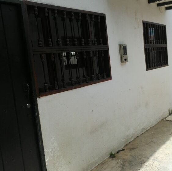 Villa Paraíso   Hostel