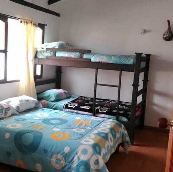 Villa Paraíso   Hostel