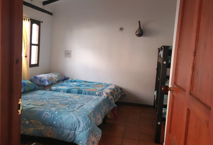 Villa Paraíso   Hostel