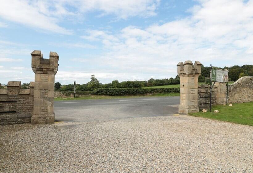 Walworth Castle Lodge