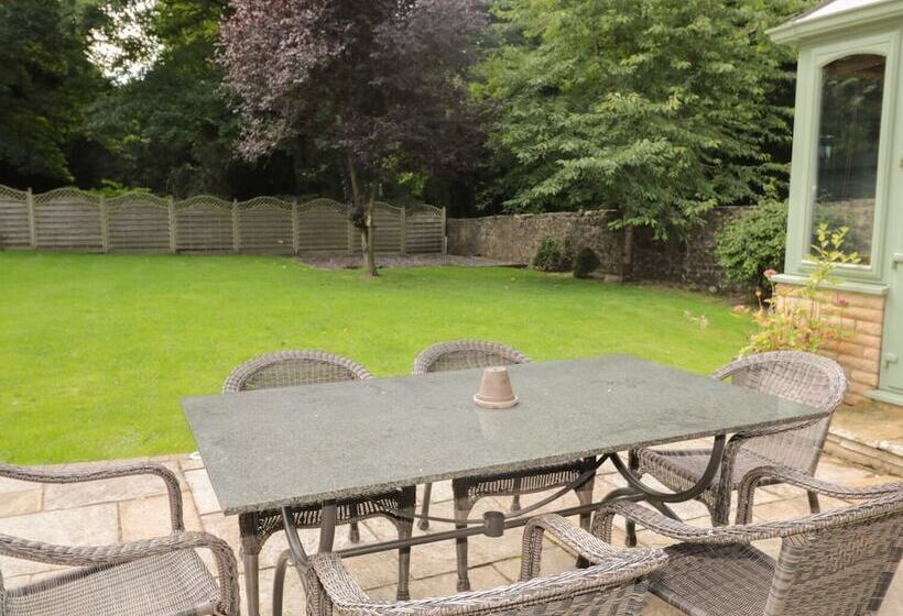 Walworth Castle Lodge