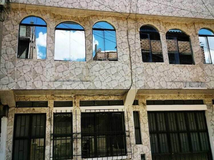 Wayra Hotel   Hostel