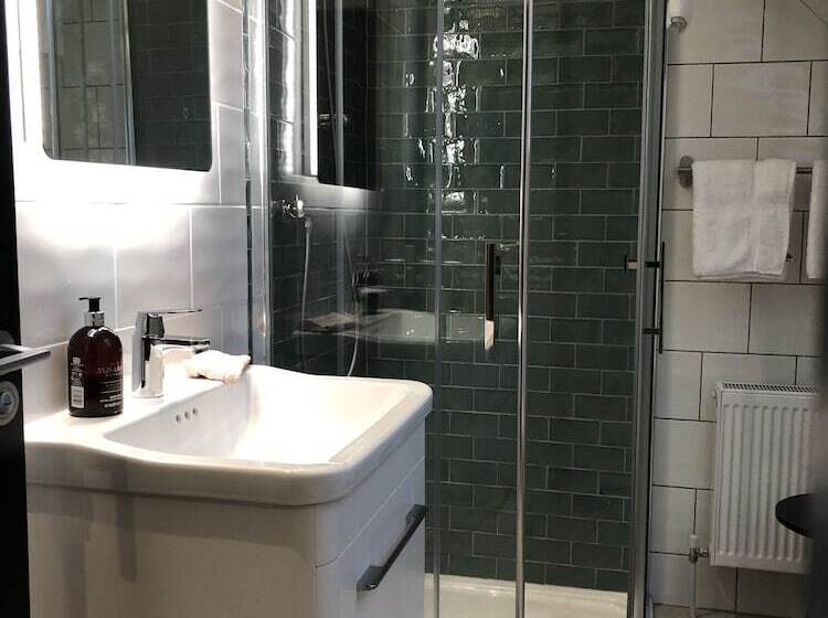 Westport Coastal Lodge