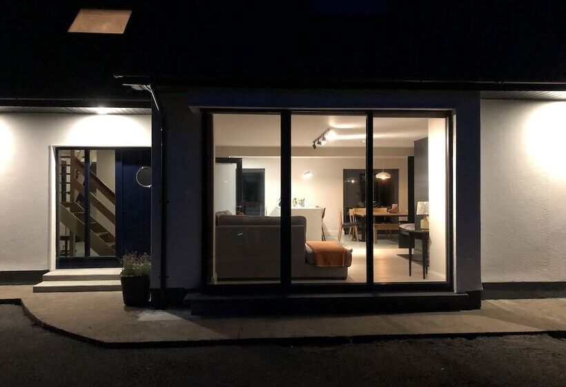 Westport Coastal Lodge