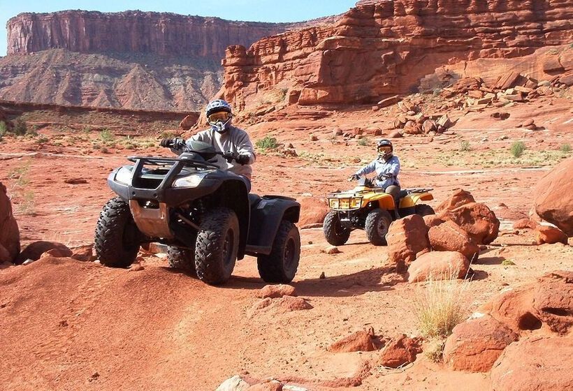 White Cabin Cozy Secluded Cabin