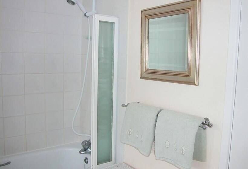 Winterbourne Cottage