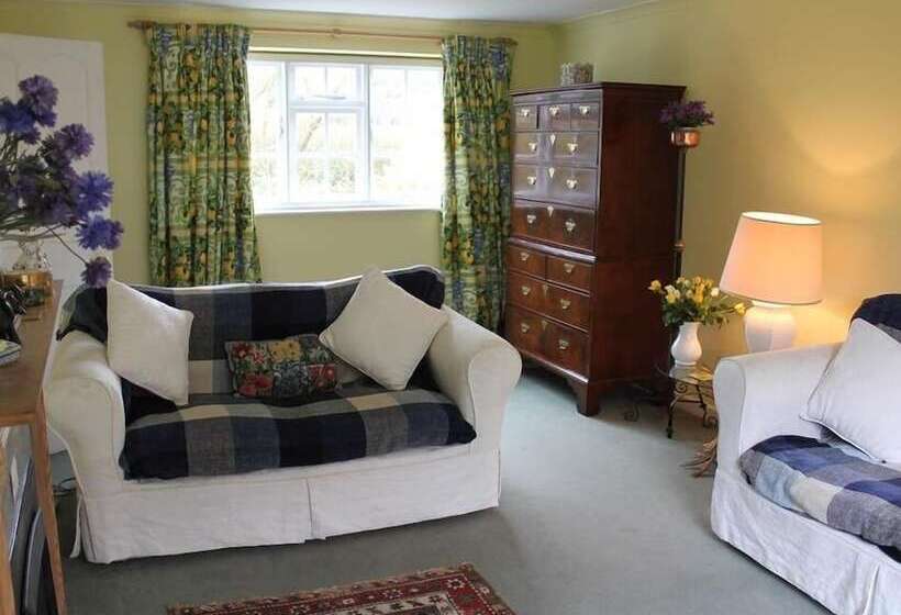 Winterbourne Cottage