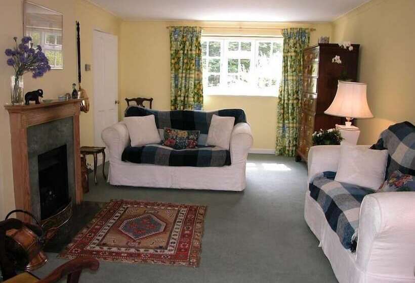 Winterbourne Cottage