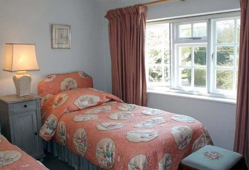 Winterbourne Cottage