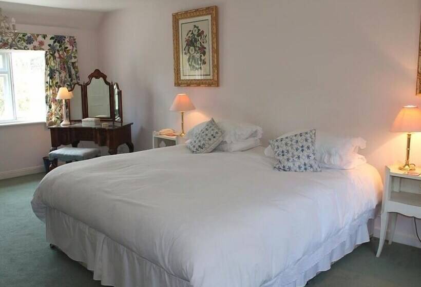 Winterbourne Cottage