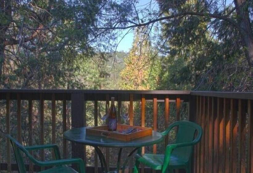 Yosemite Scenic Wonders  Cedar Mountain