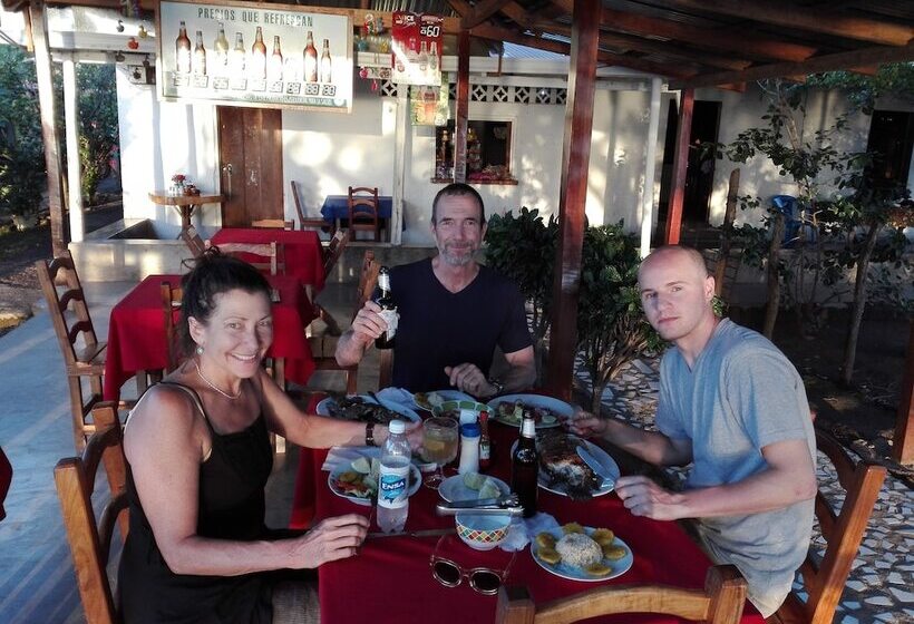 旅馆 Hospedaje La Cascada