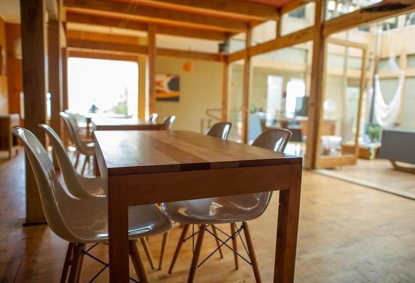 ベッドアンドブレックファースト Natural Surf Lodge