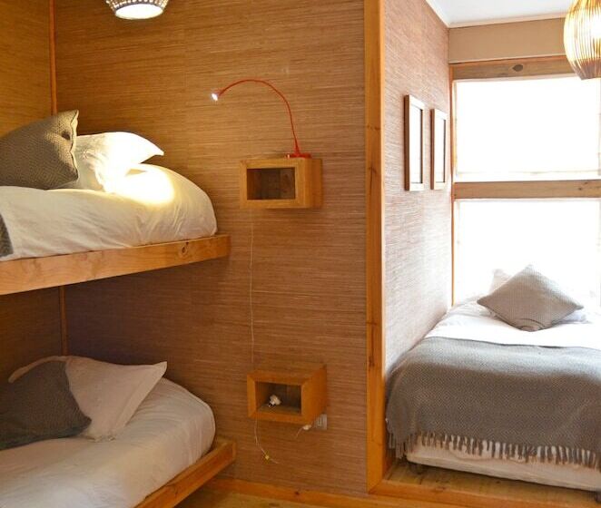 مبيت وإفطار Natural Surf Lodge