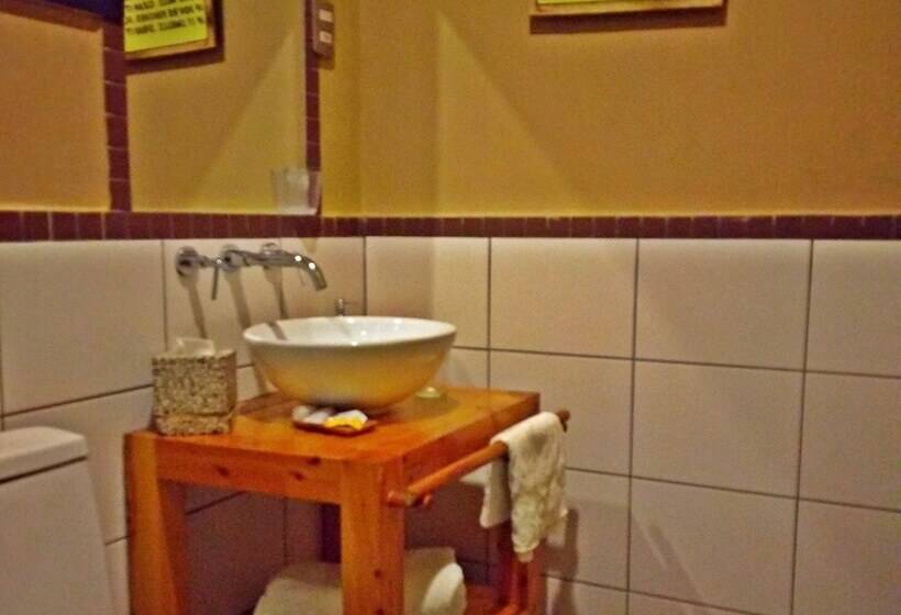 ベッドアンドブレックファースト Natural Surf Lodge