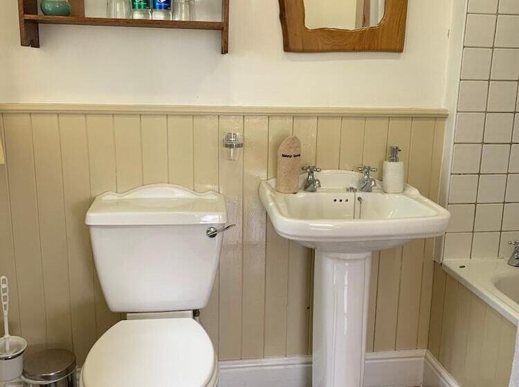 مبيت وإفطار The Mill Restaurant & Accommodation