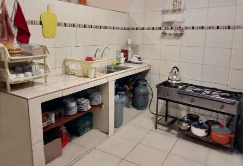 ベッドアンドブレックファースト Tikary Puno Inn