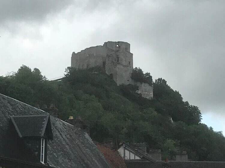 ベッドアンドブレックファースト Villa Aliénor