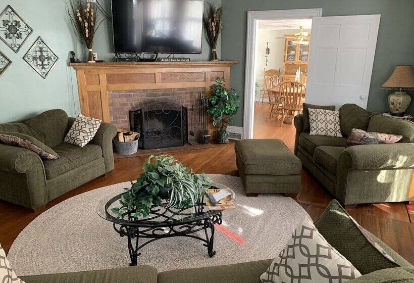 Centennial Inn Bed & Breakfast