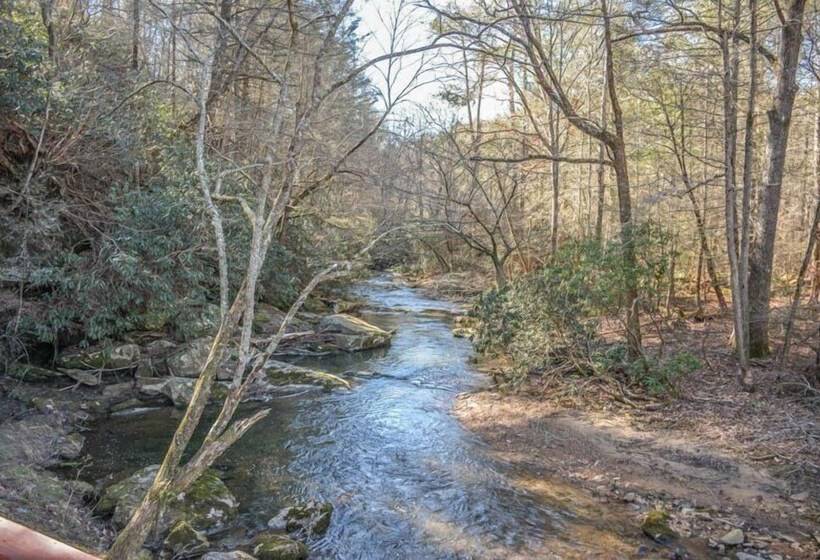 Creekside Retreat