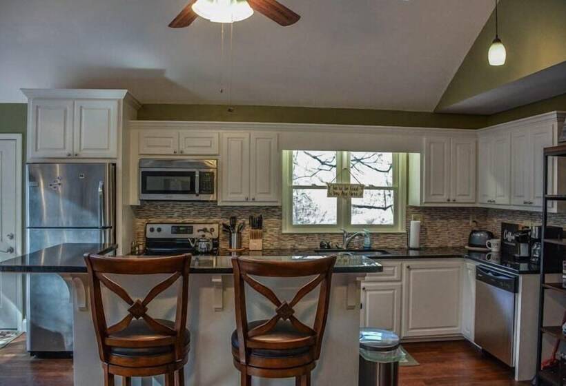Creekside Retreat