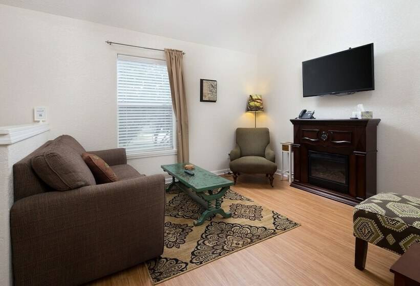 Cypress Creek Cottages