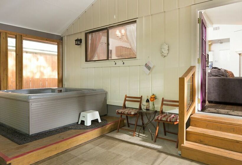 Cypress Creek Cottages