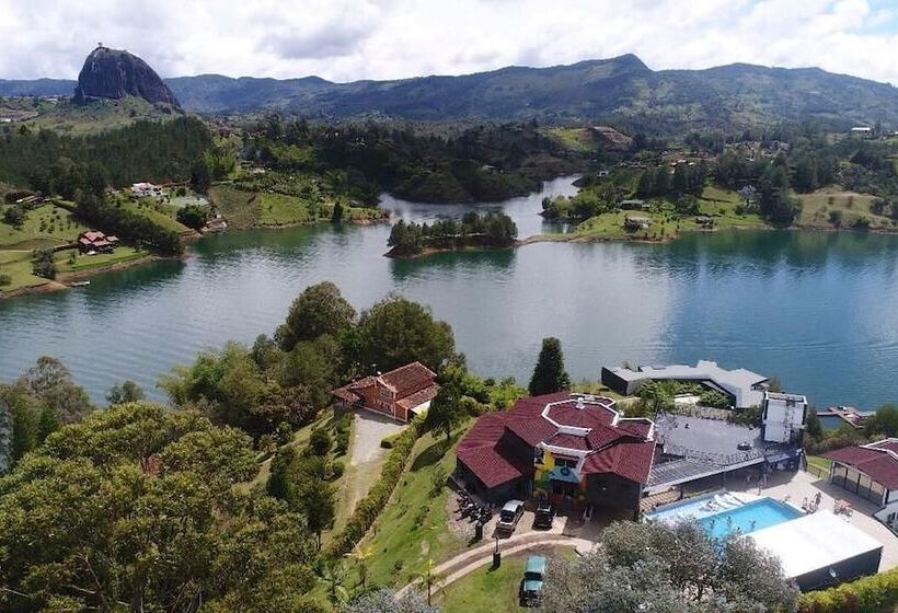 Happy Buddha Hostel Guatape