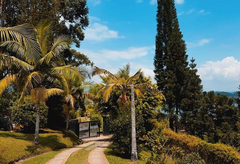 Happy Buddha Hostel Guatape