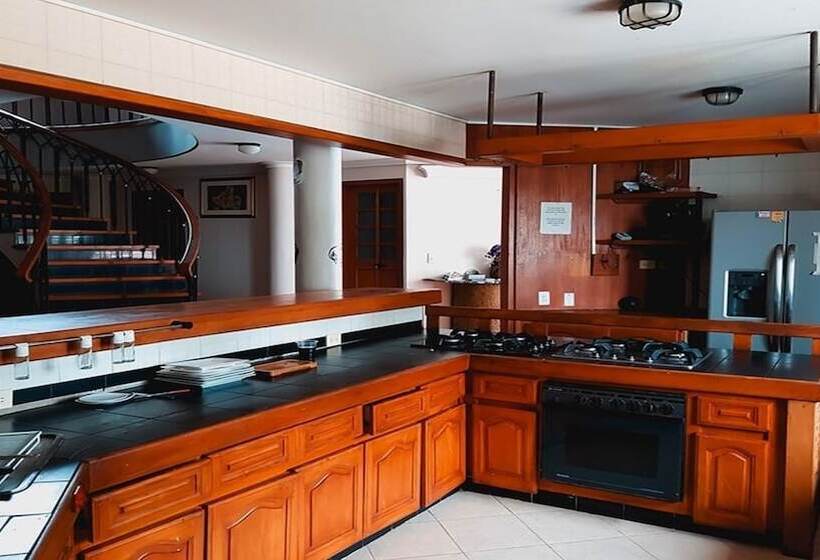 Happy Buddha Hostel Guatape