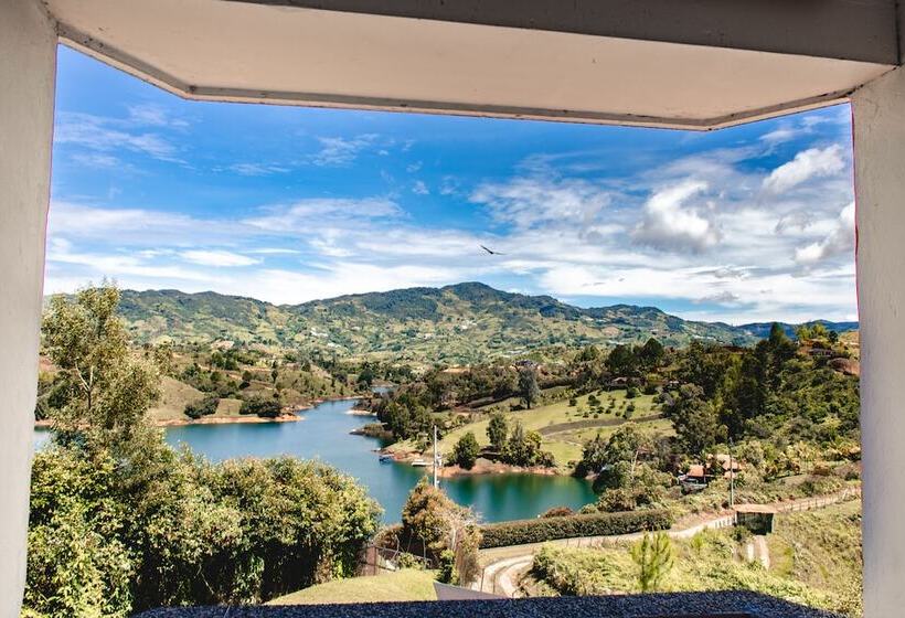 Happy Buddha Hostel Guatape