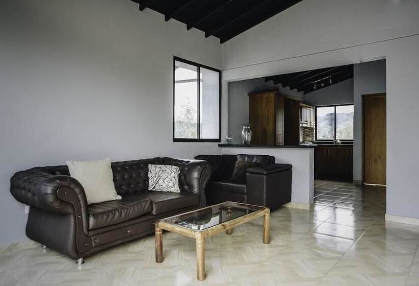 Happy Buddha Hostel Guatape