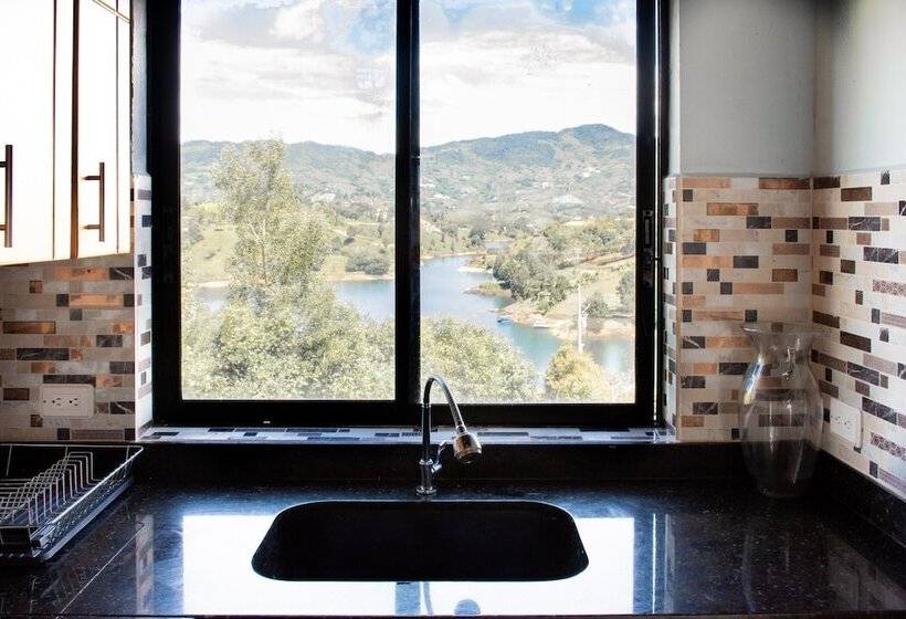 Happy Buddha Hostel Guatape