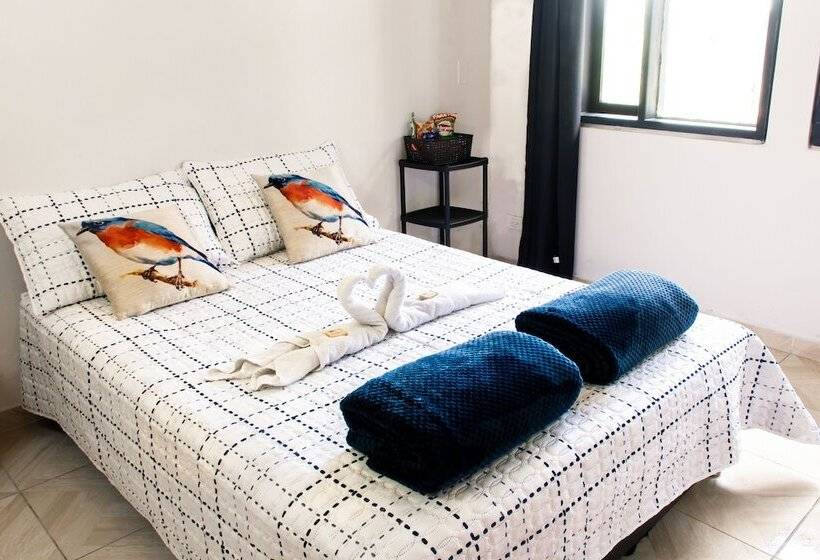 Happy Buddha Hostel Guatape