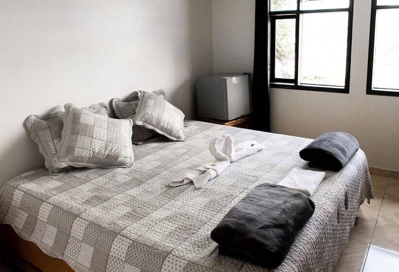 Happy Buddha Hostel Guatape