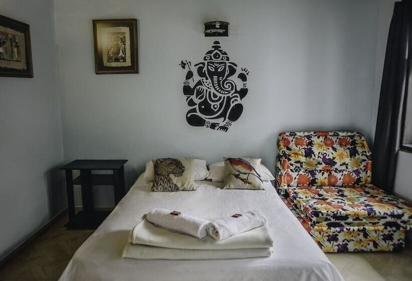 Happy Buddha Hostel Guatape